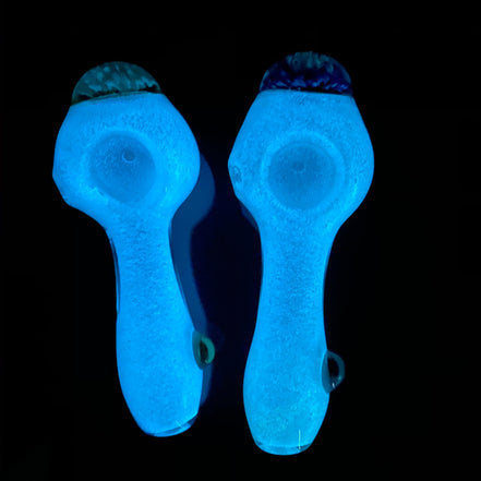 5" Glow in Dark Hand Pipe Flower Head Design Locket - LA Wholesale Kings